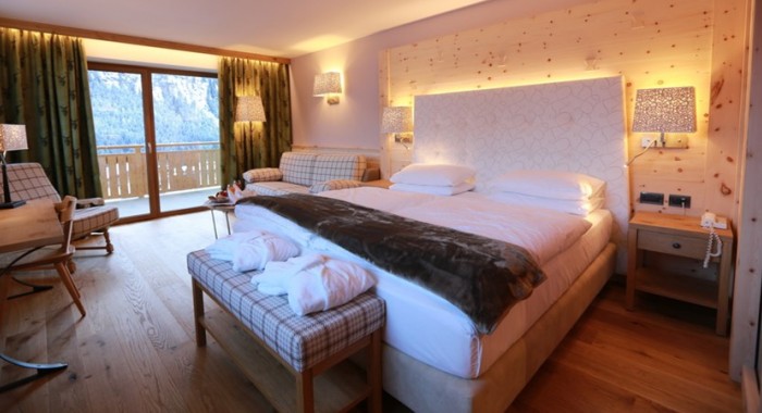 Hotel Cesa Tyrol (Canazei), Val di Fassa ski chalet, image 3